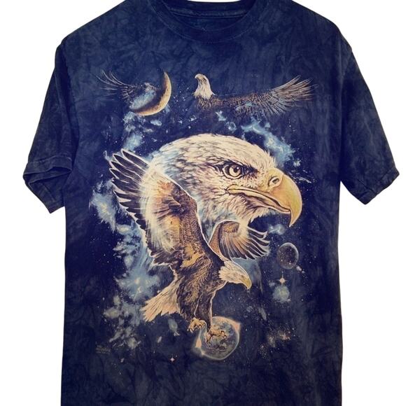 The Mountain Classic Soaring Eagle T-Shirt Tee Blue w/ Bird Graphic Mens Medium - Picture 1 of 3